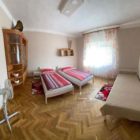 Edina Apartman Балатонлелле Экстерьер фото